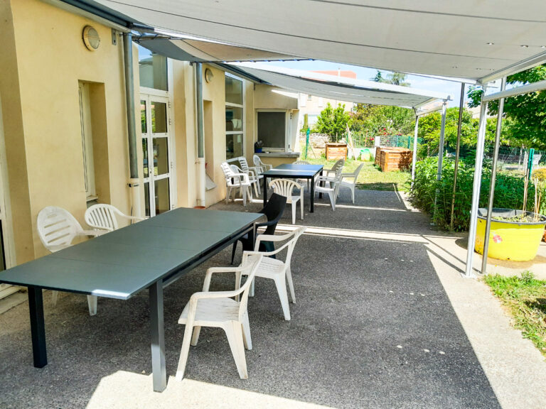 extérieur du bâtiment cantou